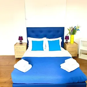 https://chiado-central-guest-house-lisbon-room-1.hotels-lisbon-portugal.com